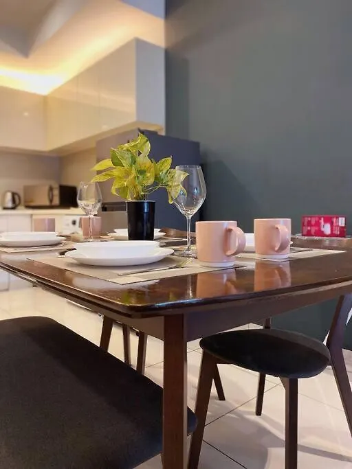 D'Sara Sentral-Kampung Selamat Mrt Apartment Sungai Buloh
