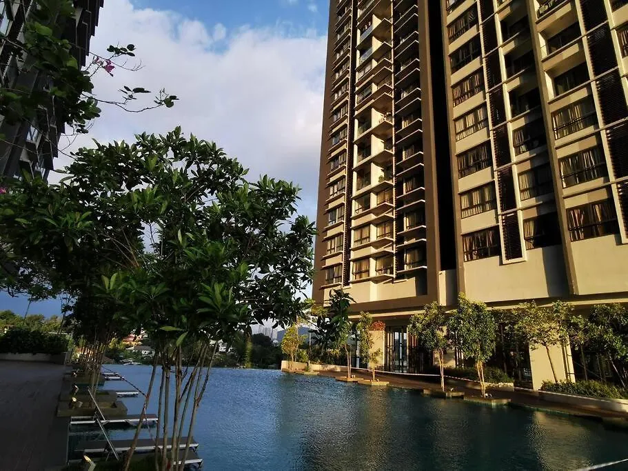 D'Sara Sentral-Kampung Selamat Mrt Apartment Sungai Buloh